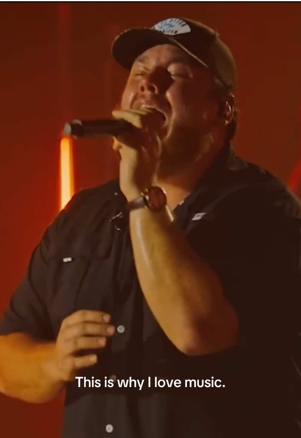 Performances like this are why I love music #Lukecombs #country #countrymusic #music 