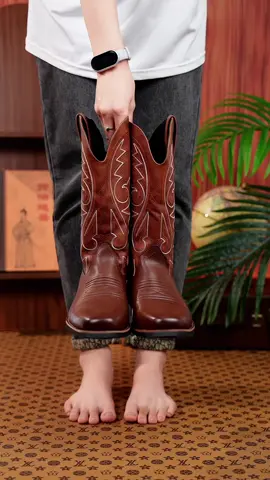 “Thick socks making boots feel tight? This men’s cowboy boot has extra space—fits thick socks, no squeezing 🧦”#shoes #tiktokshopcreatorpicks #dealsforyoudays #halloween2025 #fallfashion 