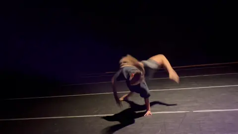 obsessed with this one @𝐓𝐈𝐅𝐅𝐀𝐍𝐈𝐄 𝐂𝐀𝐑𝐒𝐎𝐍 choreography 🤩 happy birthday @Beyoncé #tcarsonchoreo 