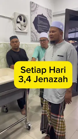 Allahu akbar !! Sehari menguruskan 3,4 jenazah… Besarnya pahala para sukarelawan & para penginfaQ
