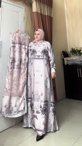 Shafea dress cantik 💕 pake baju ini berasa cewe muslimah cantik luar dalem. Dilihatnya adem banget. 😍