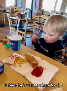 Babies don’t want to share food 🤣🤣#tiktok #funny #baby #share #funnykids #foryou 