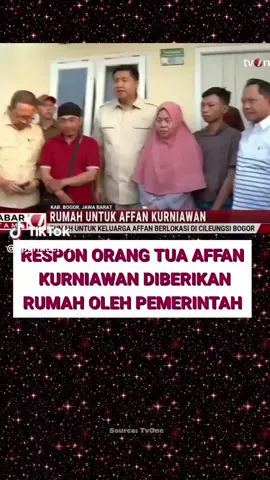 Sungguh Tidak Adil Dalam Hidup Ini, Keluarga Alm Affan Semakin Mengalir Rezekinya... Sementara Bapak Kompol Kosmas Di Matikan Rezekinya 😭😭 Dunia Sangat Tidak Adil😭 Engkau menjalankan tugas   Mengamankan Negara & tidak ada niat hatimu untuk membunuh orang tapi takdir tidak berpihak kepadamu, Maju Salah Mundur Salah dalam situasi seperti itu, Semua Serba Salah 😭 Di balik musibah yang terjadi sama Alm Affan, kehidupan keluarganya Menjadi Mapan,mendapatkan  Rumah,bantuan & perhatian dari semua kalangan & Allhamdulillah mereka hidup tidak kekurangan lagi 🙏😇 tapi tidak denganmu pak kompol Kosmas 😭 Tegakan KepalaMu,bangga dengan perjuanganmu, Hormat 🙏🇮🇩❤ Allah Maha Baik, InsyaAllah,Dengan Musibah Ini,Allah Menggantikan yang Lebih Baik Lagi Untuk Bapak Kosmas Kedepannya 🤲😇 Semangaat 💪🇮🇩❤ #MyVidio  #virall  #fyp 