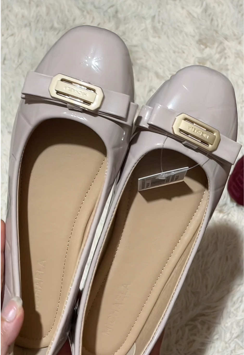 quality flat shoes from @MICHAELA perfect for student! 🥿 #flatshoes #dollshoes #musthave #michaelaflatshoes #highquality 