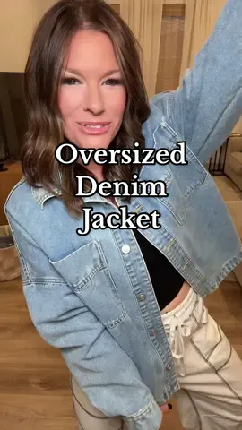 One of my absolute favorites!! This denim jacket is a TikTok shop too seller and it’s so easy to see why!! #jacket #denimjacket #jeanjacket #oversized #falljacket @PAOLA RIBONI 