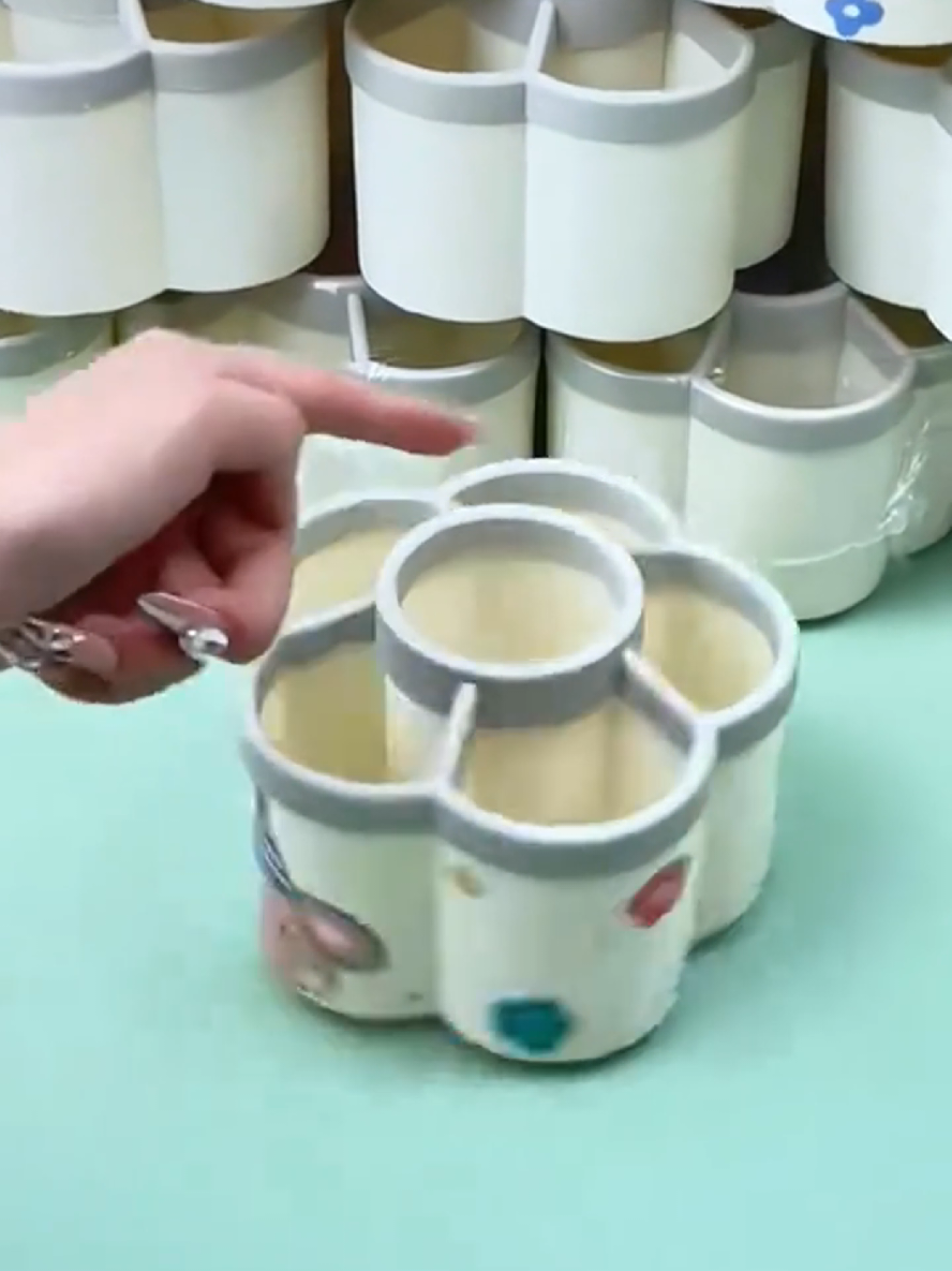 Bước vào năm học mới mua hộp đựng bút cho con tạo cảm hứng cho con thích thú vui vẻ khi ngồi học nha các mẹ#hopdungbut 