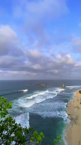 Admin siap membantu kesenanganmu #pantaibuyutan #pacitan24jam #fypシ゚viral🖤tiktok #foryou 