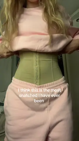like are we serious #body #tea #hourglass #snatched #fyp 