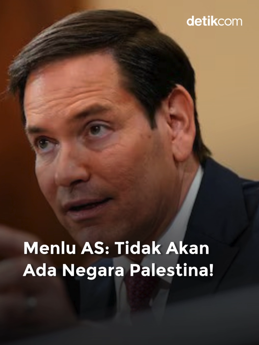 Menteri Luar Negeri Amerika Serikat (AS) Marco Rubio mengkritik keras Prancis dan negara-negara lain yang berencana mengakui negara Palestina. Ia menegaskan tidak akan ada negara Palestina. Dilansir AFP, Jumat (5/9/2024), Rubio menyampaikan itu merespons rencana Israel mencaplok Tepi Barat. Ia menyebut langkah Israel itu perlu dilakukan untuk menghancurkan prospek negara Palestina yang merdeka. 