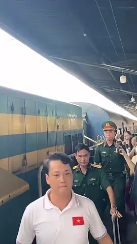 Mèo đã tới ga SG #lehoanghiep #LeHoangHiep #A80 #tacchiendientu #dieubinh #fyppppppppppppppppppppppp #xhhhhhhhhhhhhhhhhhhhhhhh 