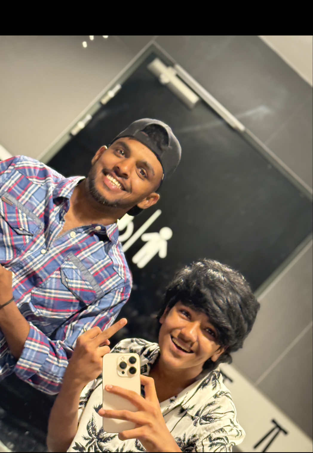 கரையேறி_வந்த_மீனு #foryou_fypシ #tamil_trending_song #goviraltiktok♥️ #massstyle #uyir  @_🍃⃝🌍ခ།ဖໍ͢ဖ𑂞 𐋌𐤪ໍ͢𐤪🦋⃝🇨🇭 