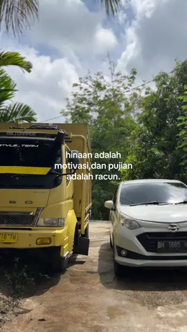 orang “ pada ngejar nikah muda,kita ngejar gelar bos muda😇 @java's boys 🚀 #fyp #storysupirtruk #pasukanbuayadarat🐊 #batubarajambi 