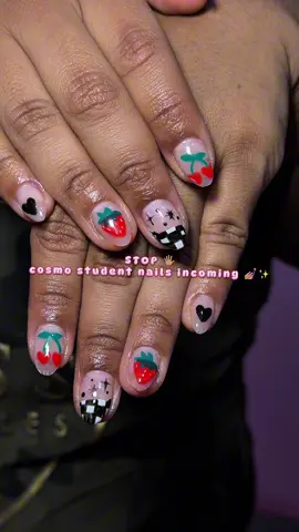 still a cosmo student , but this nails are 😍🤌🏽🍒 #gmcmuneca #cosmostudent #studentnailtech #nailtok #strawberrynails  