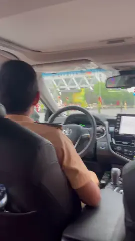 “CSGT xin chào bà con, xin chào mọi người” “Xin chúc bà con sức khoẻ” Lần nào đi dẫn đoàn bà con nghe nhiều chắc chán luôn rồi ha 😁😁😁 #a80 #csgt #quốckhánh #hà_nội 