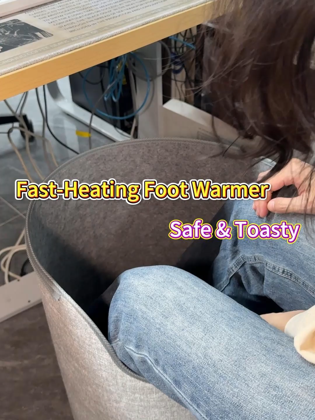 No more cold feet. This product is of excellent performance and is a must-have item for keeping warm in winter.#FootWarmer #Heater #portablespaceheater