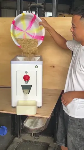 Máy xát gạo mini gia đình cự nhỏ gọn #vuamaymoc79 #maynongnghiep #xuhuong #xuhuong2025 #xuhuongtiktok 