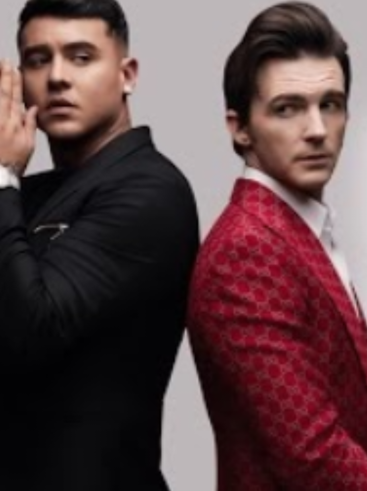 ¡El momento ha llegado! 🎉 Hoy se estrena el nuevo tema musical de Drake Bell, “Break Your Heart”, en colaboración con Kevin Roldán 💥. Esta canción es más que música, es una emoción que late en nuestro corazón 💖. Con cada nota, cada ritmo y cada letra, Drake Bell y Kevin Roldán nos sorprenderán. 🎶. ¡No te pierdas la oportunidad de escuchar canción! 🎧  @DB @KEVIN ROLDAN ♛ #DrakeBell #BreakYourHeart #KevinRoldán #Música 