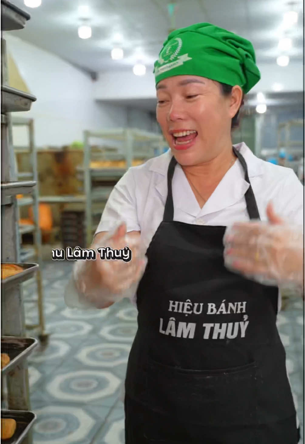 Bạn có bao giờ tò mò về sức mạnh của 1 chú cá voi? #tiembanhlamthuy #hieubanhlamthuy #cavoi 