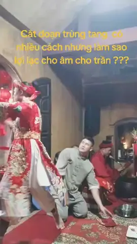 Đức Hưng Nhượng ngang trời dũng lược  Trải ngàn thu hách trạc linh thanh  Khí tiêu quỷ mị tà tinh  Sợ uy mến đức nức danh xa gần  Trong tự điển gia ơn vương tước  Trải mấy triều hộ nước an dân  Bể dâu thay đổi mấy lần  Mặt trời còn rạng dòng ngân còn dài  Nền thế đức di lai dã viễn  Điềm chung tư qua diễn tiêu miên  Truyền gia khanh tướng sẵn nền  Chia phân phái biệt căn nguyên thịnh trường  Cho mấy biết thái đường tổ mộ Rõ phân tề long hổ không sai  Trời nam non nước còn dài  Xem công đức ấy muôn đời chẳng quên  Bởi một tiết gây nên trung hiếu  Vậy hương từ quốc miếu đến nay  Tán văn xin thấu lòng này  Ngôi hoàng phong cảnh mong rày như xưa