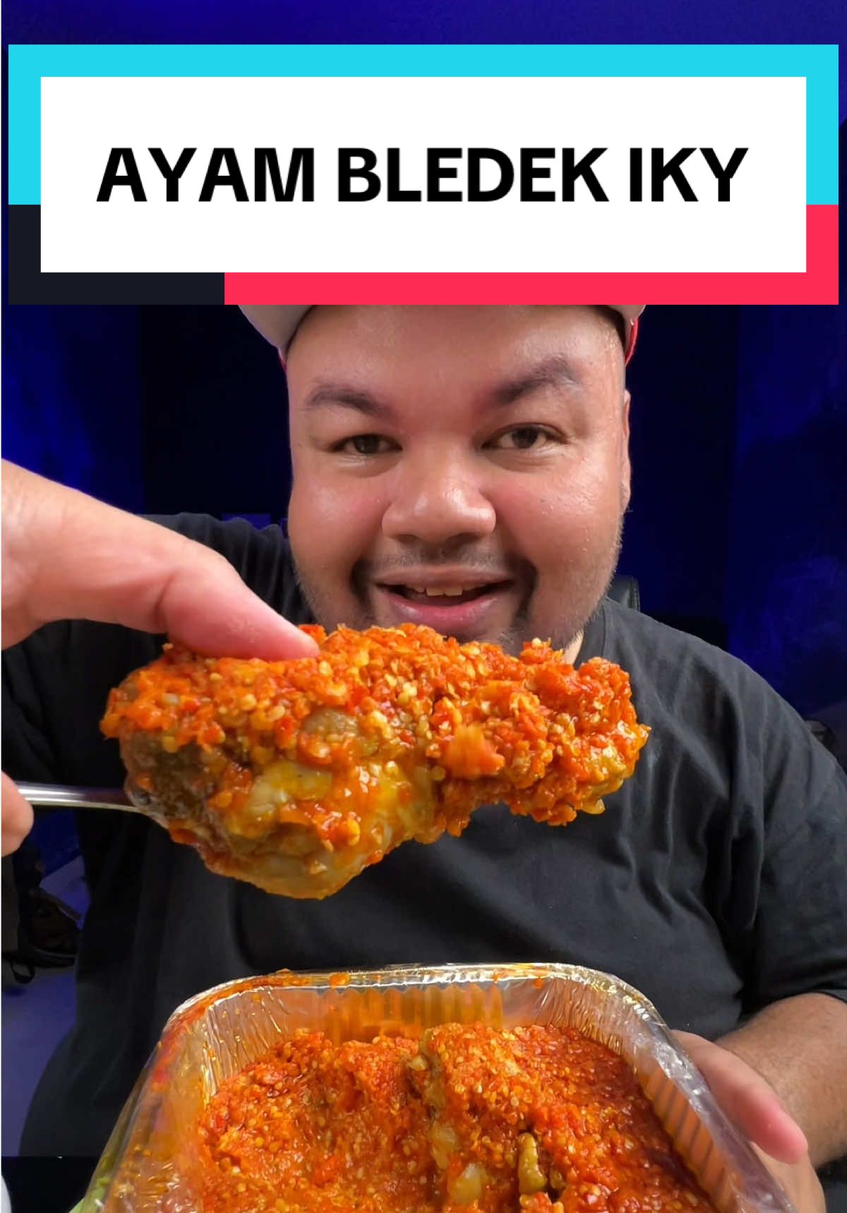 Ayam bledeknya @iky Rizky 20ribu doang dapat 4 ayam JUMBO.. Pedesss puolllll‼️ ##ayambledek##Makanditiktok#AjakFathirMakan #foodfestontiktok 