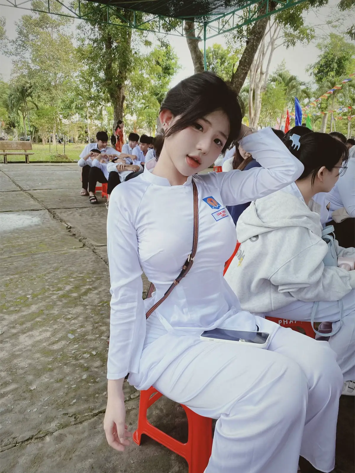 lop 10 chào anh chị😝
