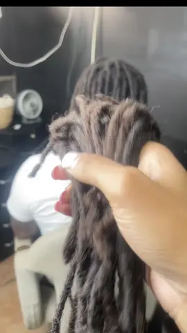 Stay clean with me 🧼🧼🧼#longlocs #juicytwists #amandashands #FunkNoCapCut #Funk #loctok #LanguageLearning #oviedo #eastorlandohairstylist #orlandolocs 