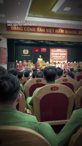 Nhập học gần năm rồi mới khai giảng hẹhẹ #CAND #t09 #vietnam #congannhandan #khaigiang #CapCut 