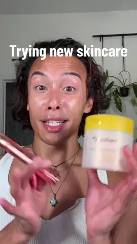 Trying some new skincare from @medicube global and omg I’m in love🤤🤤🤤 the glow boosting serum and the lip balm are a 1000000/10 #medicube #pdrn #skincare #skincareroutine #koreanskincare 