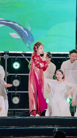 Quậy hết mình với chặng cuối của chuyến xe 😘     #PhuongMyChi #TuHaoVietNam 