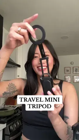 The only thing it’s missing is that it’s not double sided magnetic so it doesn’t pair with any MagSafe accessories when you are using your phone too. #omoton #magnetictripod #traveltripod #minitripod #japantravel 