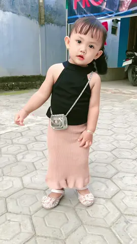 Gemes bgt yuk samaan cek keranjang kuning #rokanakperempuan #outfitanak 