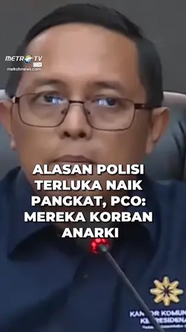 Kepala Komunikasi Kepresidenan, Hasan Nasbi, mengungkapkan bahwa polisi yang akan diberi kenaikan pangkat oleh Presiden adalah mereka yang menjadi korban tindakan anarkis. Ia menegaskan, polisi-polisi tersebut terluka bukan oleh demonstran yang menyuarakan aspirasi, melainkan oleh pelaku anarki. Menurut Hasan, kenaikan pangkat ini adalah bentuk apresiasi karena para polisi tersebut terluka saat menjalankan tugas negara. 🎥 Metro TV  ..  #promoseruweekend #abdidalemnkri #abdinegara #abdidalem #abdinegaraindonesia 