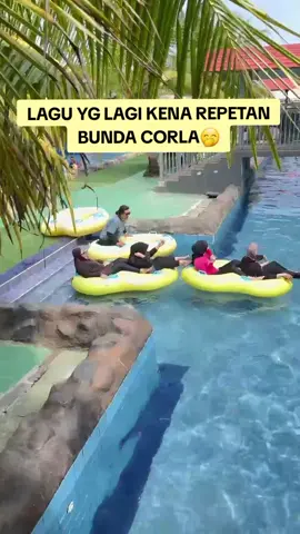 Sudah lah bundcor, ini kan cuman lagu loh bun😭🤣🤣🤣 #fyppppppppppppppppppppppp  #viraltiktok  #lucu #bundacorla #laguviral 