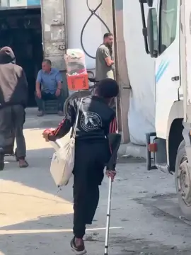 anak-anak berjuang untuk mendapatkan air 🥺💔