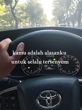 #kamu adalah alasanku untuk selalu tersenyum