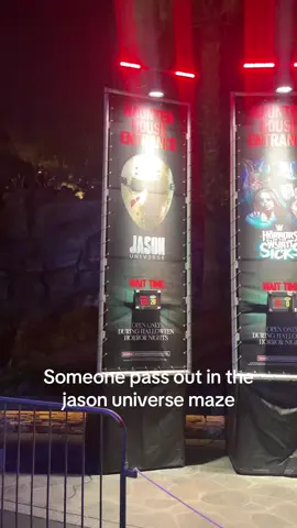 Jason universe maze!!!! Someone pass out cant believe it #fyppppppppppppppppppppppp #halloween #trending #viral #universalstudios 