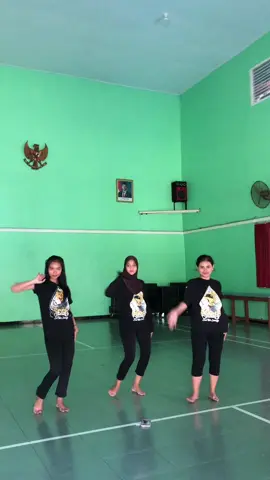 trend sejenak#tari #solo #fyppppppppppppppppppppppp #trends #xyzbcafypシ #segasmasga 
