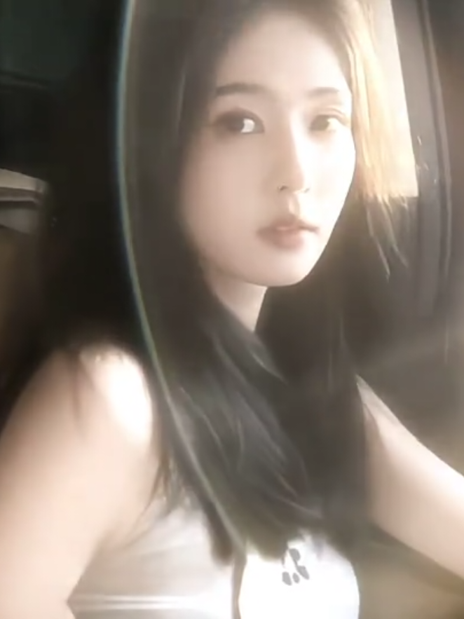 “结识新朋友很容易，但很难忘记曾经爱过的人。