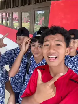 #masukberandafyp #viral #berkawan #fyppppppppppppppppppp #fyp 