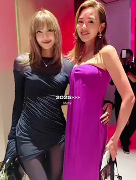 Lisa stopped using the ring in 2023 and now she used it again #liskook #lizkook #liskook 