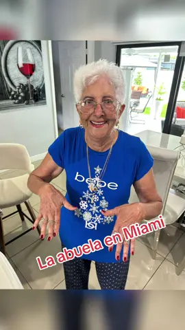 #bonita #fyp #paratiiiiiiiiiiiiiiiiiiiiiiiiiiiiiii #abuela #miami la abuela en Miami 😍