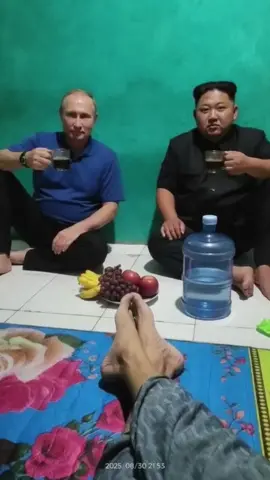 Ngopi bareng  PAK PUTIN & PAK KIM JONG-UN setelah parade militer di MOSKOW RUSIA#meme #memes #kocak 