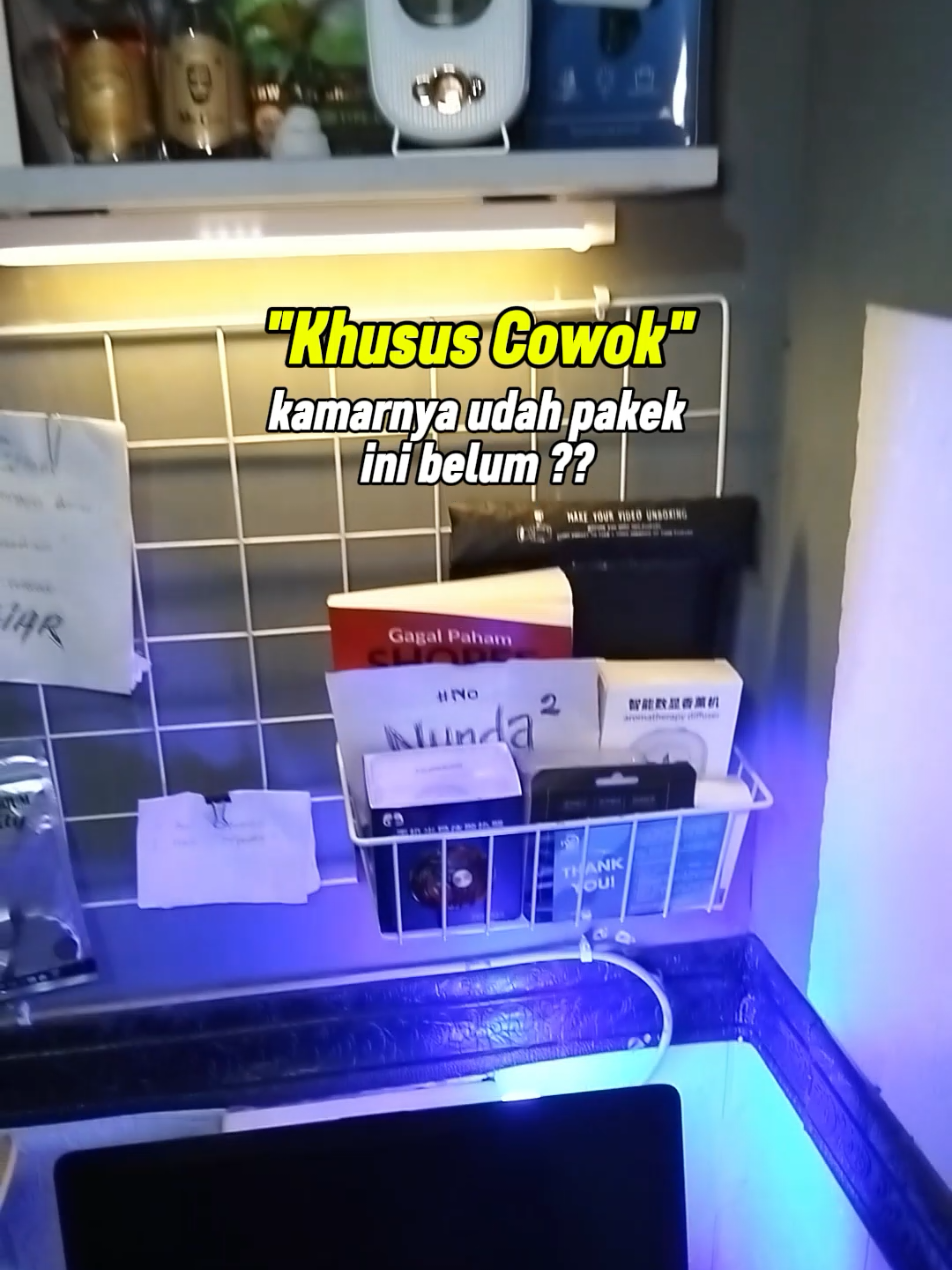 Hiasan dinding aesthetic kamar cowok #hiasandinding #hiasankamar #kamaraesthetic 