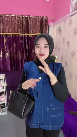 Yang mau samaan vest nya yuk cek kerkun 👇  #isabelvestjeans #vestjeans #vestviraltiktok #outfitoftheday #fypage 