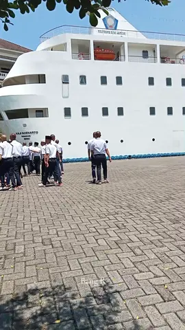 Jum'at Berkah Calon Taruna Angkatan 61  Politeknik Bumi Akpelni 