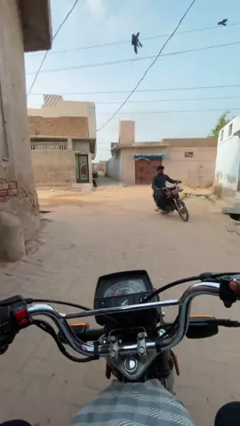 Hee muhnjy pireen jo parho aw😂🫂###trending #sindhi #vlogger #sindhisong #bathorians #sindhwale #mirpurbathoro #trend #bike #bikelover #darro 