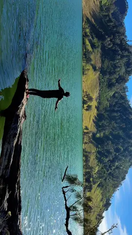 ternyata tuhan menciptakan dia hanya untuk mengenalinya, bukan memilikinya. anjay 😍 . . . . . . #ranukumbolo #ranukumbolo2400mdpl #semeru #mahameru 