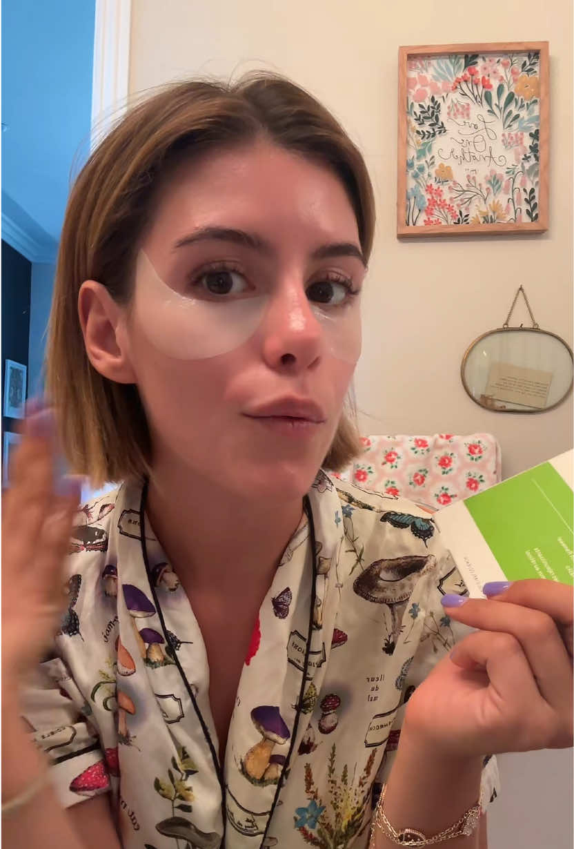Grwm ❤️ using my absolute favorite eyepatches with retinol to help combat my morning puffiness! I’ve used murad products for years and they truly are the best!! @Murad Skincare 