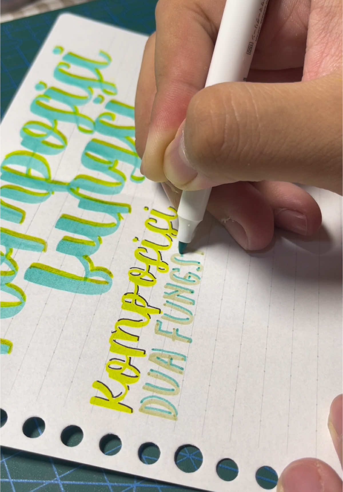 Kali ini aku bikin catatan temanya hijau🍏👆🏻seperti biasa, barang yang aku pake dari @Popitoi karena emang barangnya bagus poll☝🏻‼️ Tags : #takeanote #takingnotes #howitakemynotes #study #studywithme #studygram #studytok 
