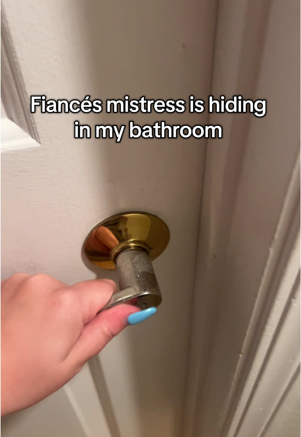 I will literally break this door down #cheater #caughtcheating #messytiktok #messytok #cheatingboyfriend 